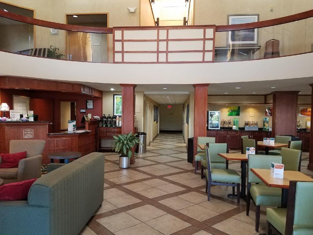 Quality Inn Castleton Buitenkant foto