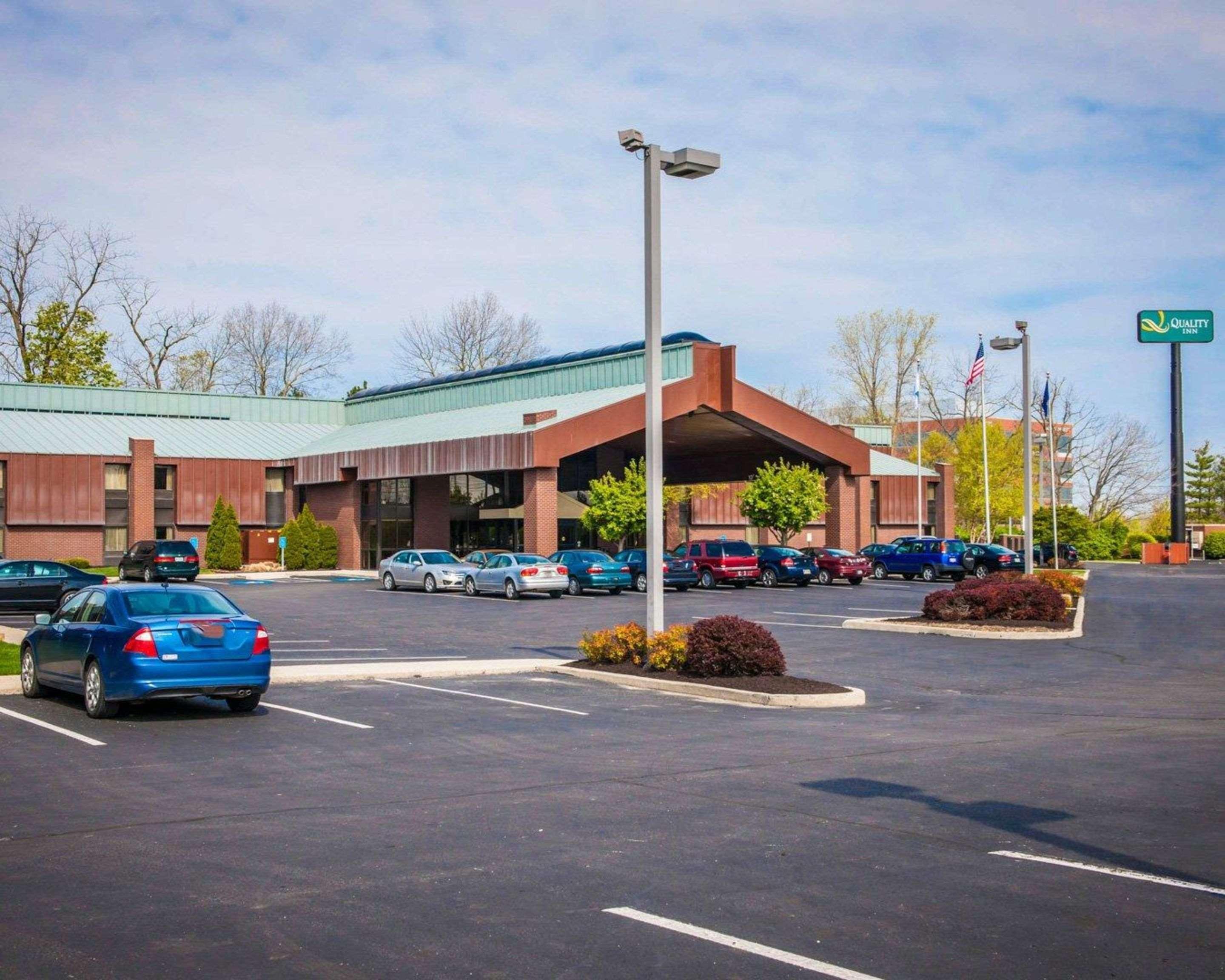 Quality Inn Castleton Buitenkant foto